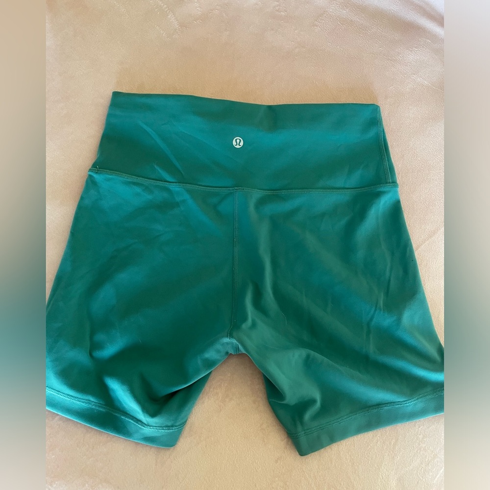 Lululemon shorts 🩵